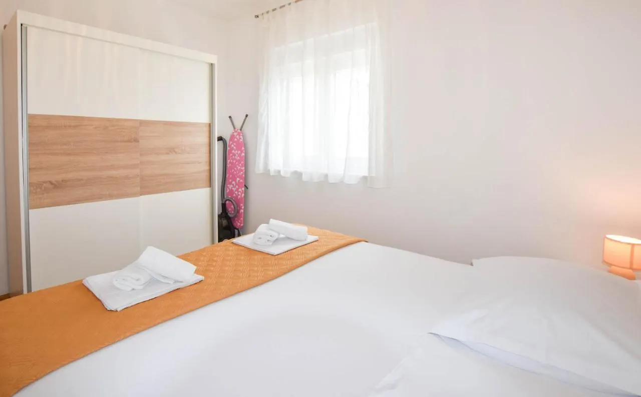 Apartment Jadranka Biograd Na Moru
