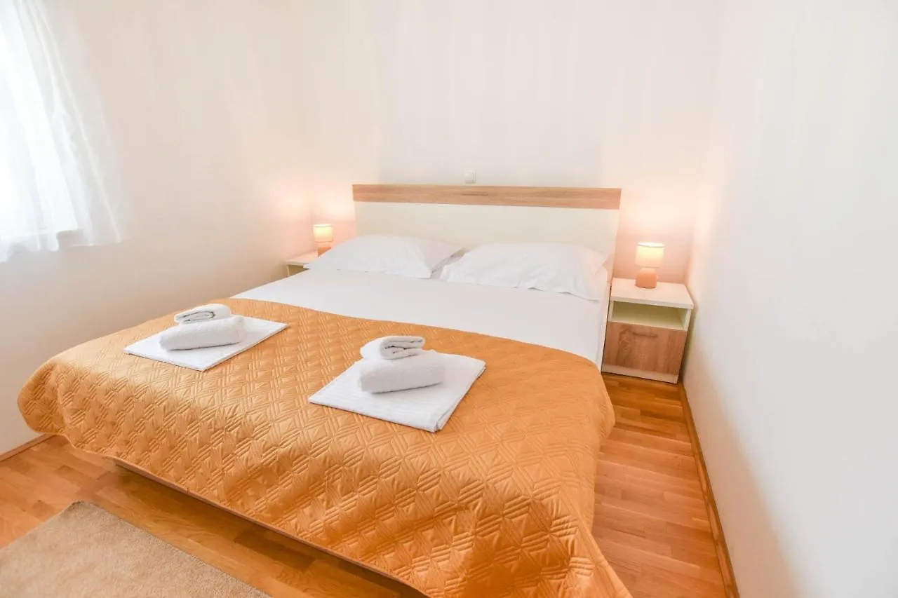Apartment Jadranka Biograd Na Moru